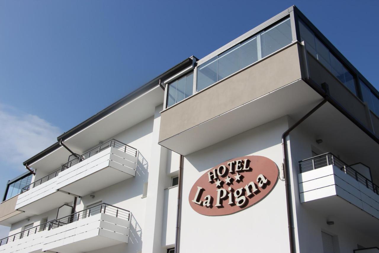 Hotel La Pigna Lignano Sabbiadoro Exterior photo